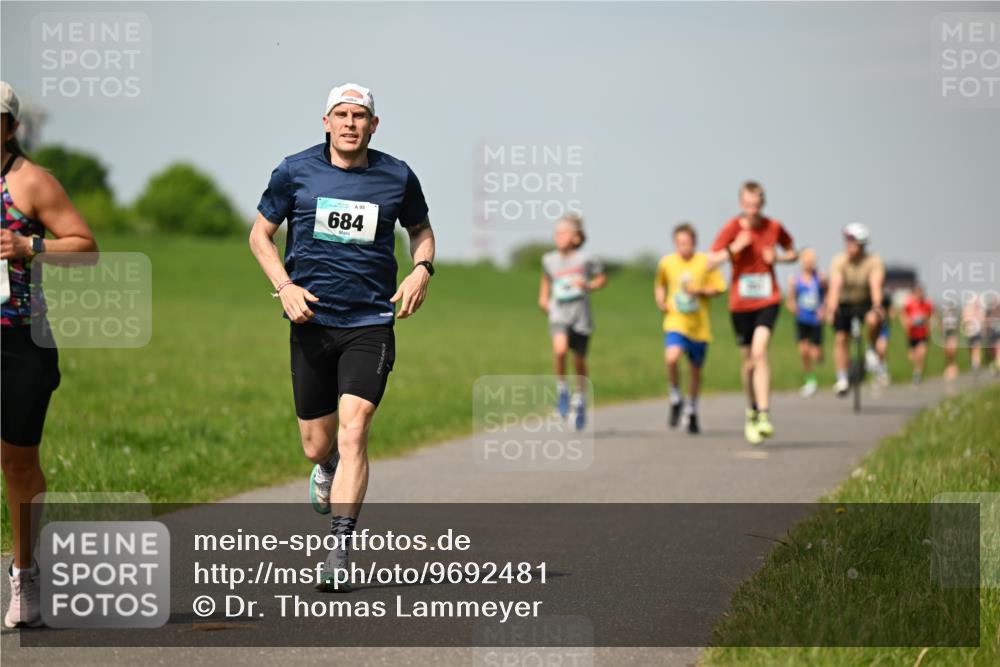 10.05.2026 - 8. Wedeler Halbmarathon Dr. Thomas Lammeyer http://msf.ph/oto/9692481 10.05.2026 11:15:51 Laufen 684 meine-sportfotos.de