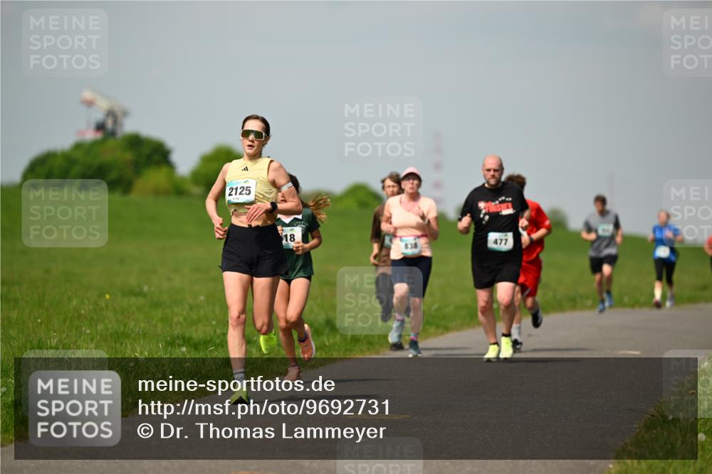 10.05.2026 - 8. Wedeler Halbmarathon Dr. Thomas Lammeyer http://msf.ph/oto/9692731 10.05.2026 11:16:19 Laufen 2125, 477 meine-sportfotos.de