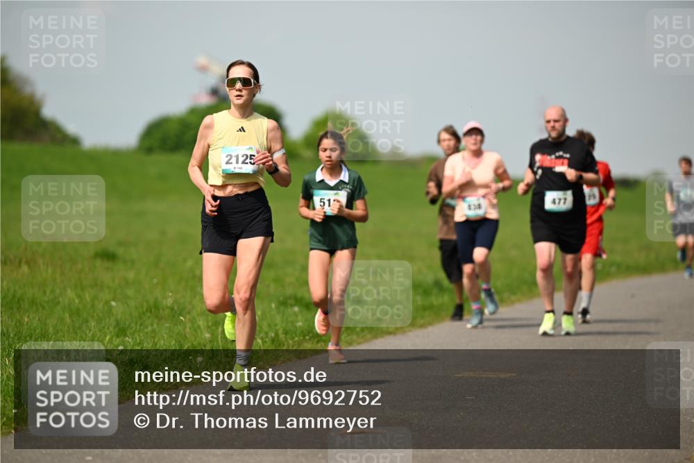10.05.2026 - 8. Wedeler Halbmarathon Dr. Thomas Lammeyer http://msf.ph/oto/9692752 10.05.2026 11:16:20 Laufen 2125, 140 meine-sportfotos.de