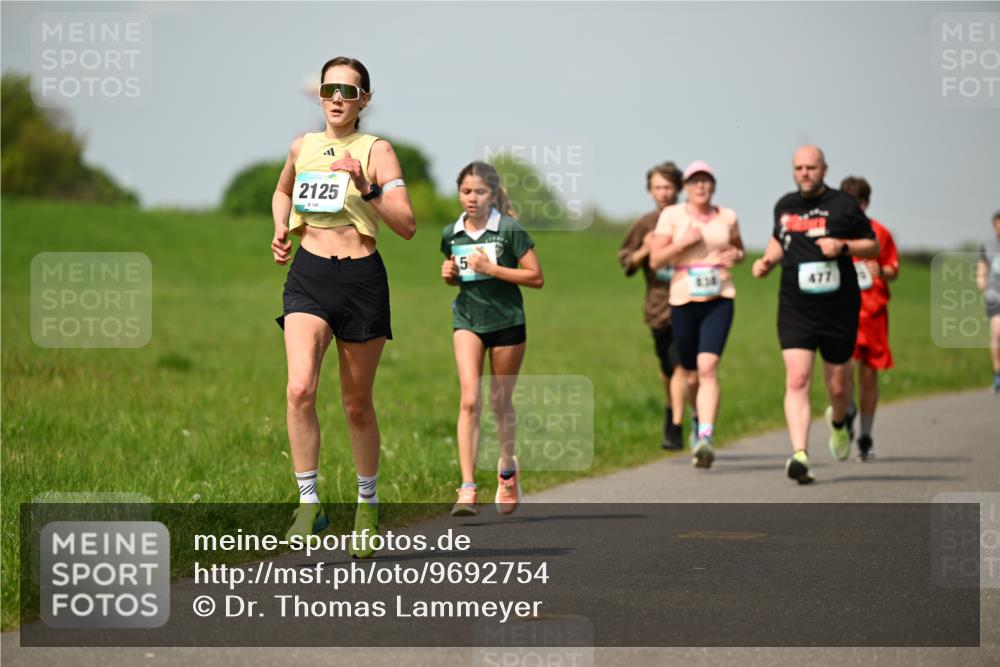 10.05.2026 - 8. Wedeler Halbmarathon Dr. Thomas Lammeyer http://msf.ph/oto/9692754 10.05.2026 11:16:21 Laufen 2125, 140 meine-sportfotos.de