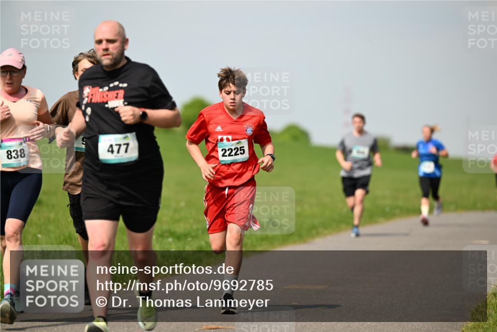 10.05.2026 - 8. Wedeler Halbmarathon Dr. Thomas Lammeyer http://msf.ph/oto/9692785 10.05.2026 11:16:25 Laufen 838, 477, 2225 meine-sportfotos.de