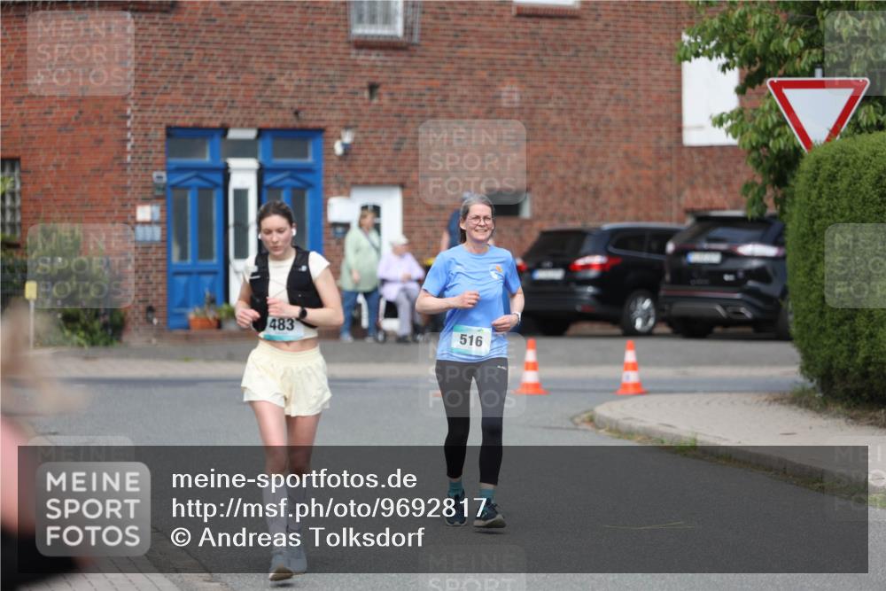 10.05.2026 - 8. Wedeler Halbmarathon Andreas Tolksdorf http://msf.ph/oto/9692817 10.05.2026 10:17:12 Laufen 483, 516 meine-sportfotos.de