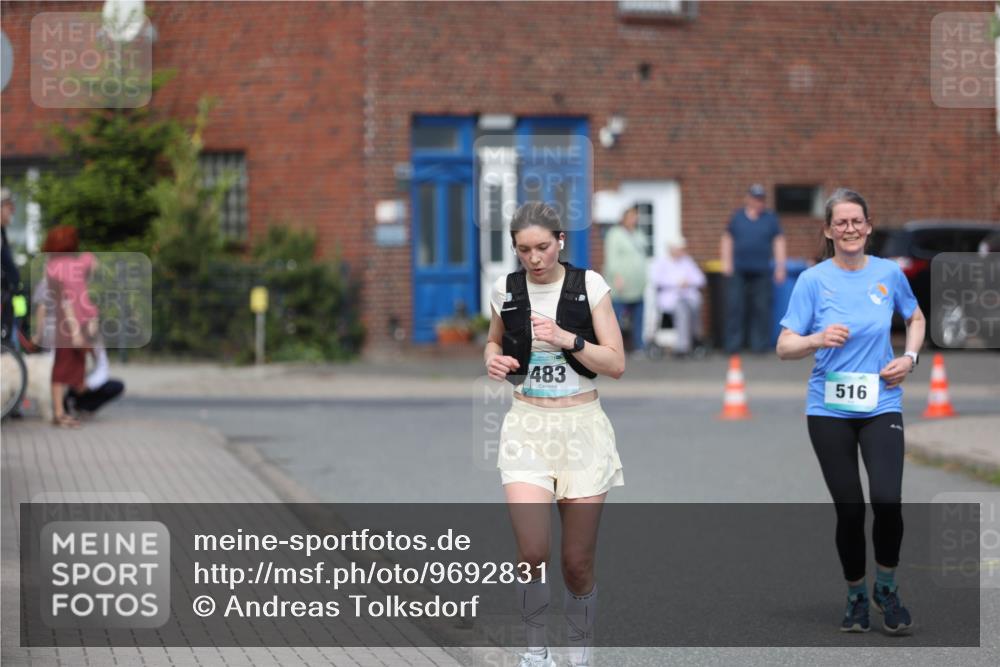 10.05.2026 - 8. Wedeler Halbmarathon Andreas Tolksdorf http://msf.ph/oto/9692831 10.05.2026 10:17:13 Laufen 483, 516 meine-sportfotos.de