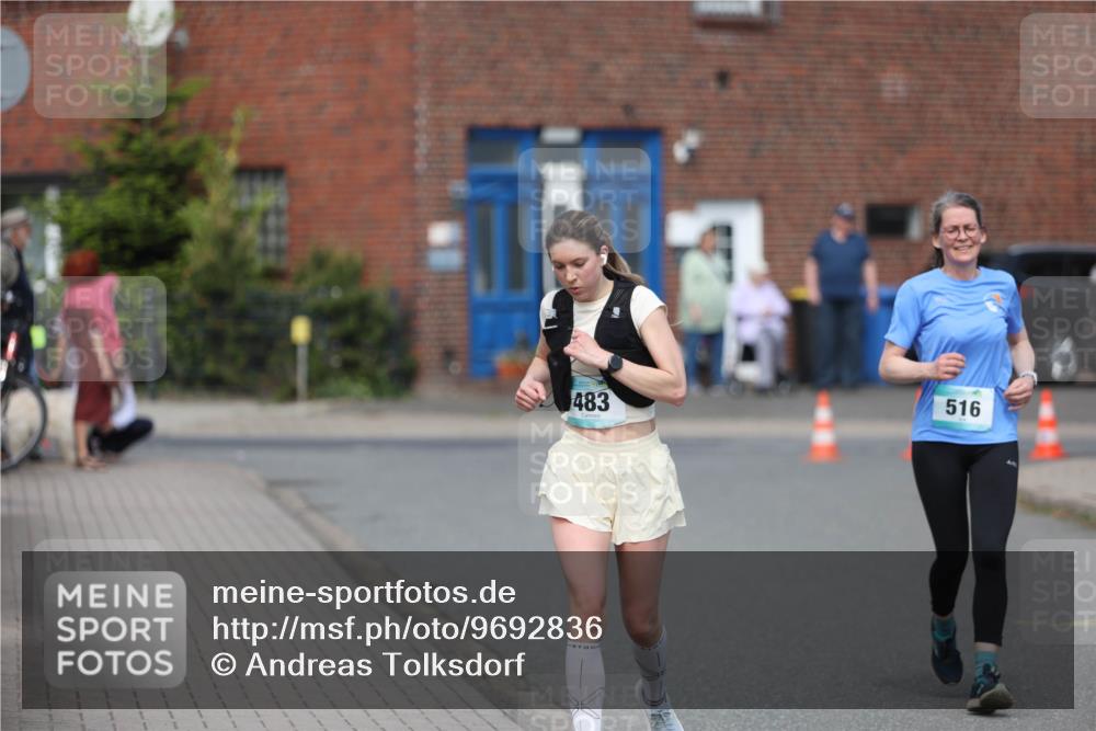10.05.2026 - 8. Wedeler Halbmarathon Andreas Tolksdorf http://msf.ph/oto/9692836 10.05.2026 10:17:14 Laufen 516, 483 meine-sportfotos.de