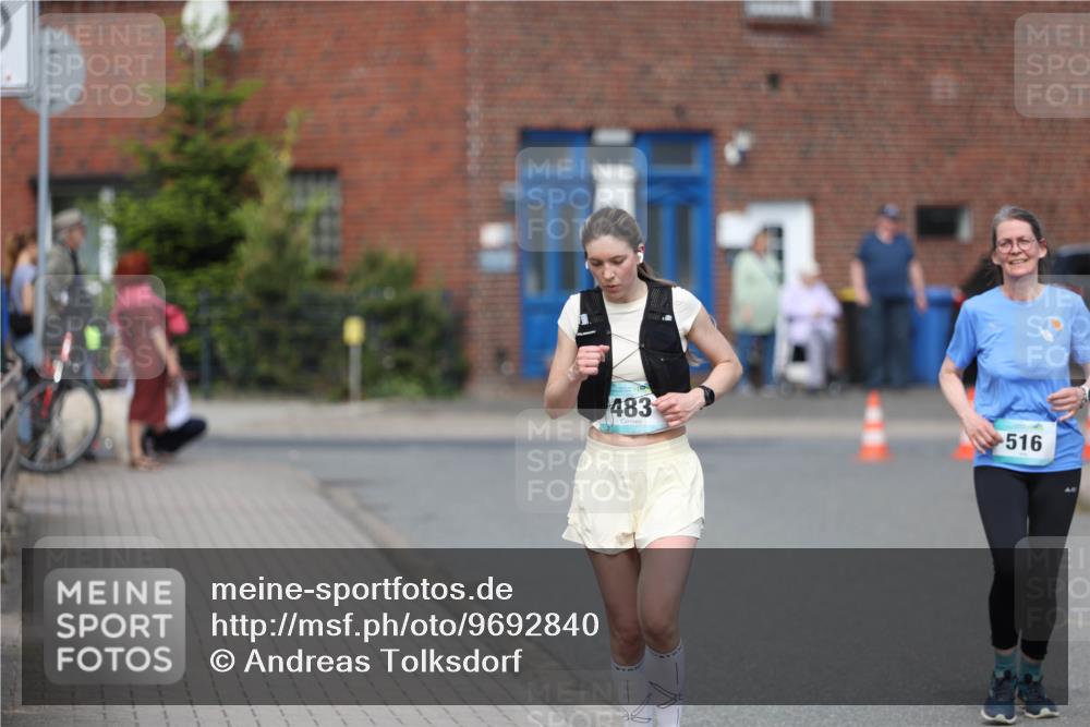 10.05.2026 - 8. Wedeler Halbmarathon Andreas Tolksdorf http://msf.ph/oto/9692840 10.05.2026 10:17:14 Laufen 483, 516 meine-sportfotos.de