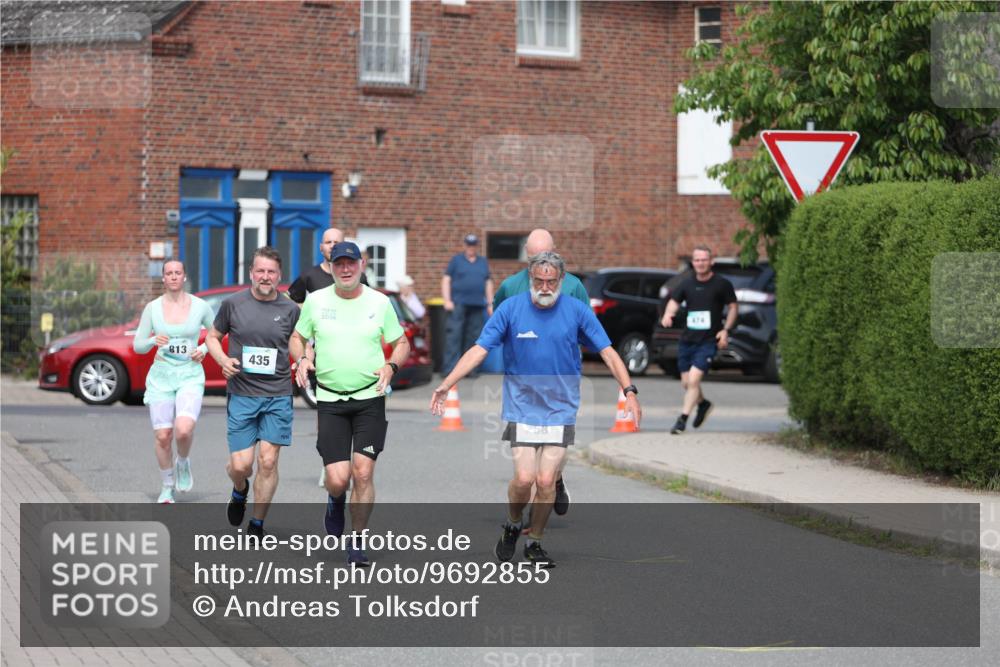 10.05.2026 - 8. Wedeler Halbmarathon Andreas Tolksdorf http://msf.ph/oto/9692855 10.05.2026 10:17:26 Laufen 813, 435, 268 meine-sportfotos.de