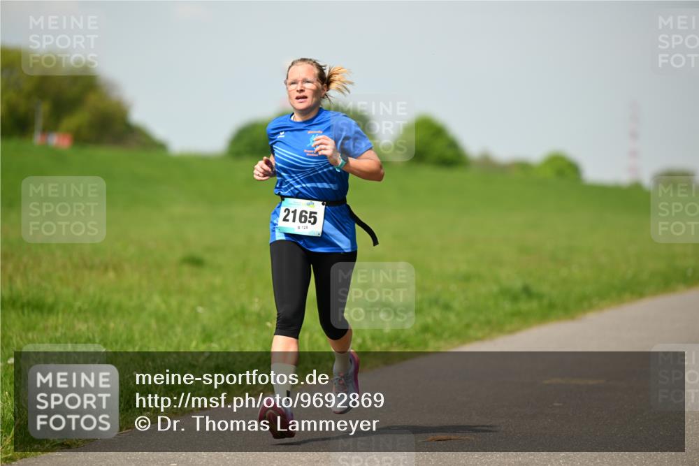 10.05.2026 - 8. Wedeler Halbmarathon Dr. Thomas Lammeyer http://msf.ph/oto/9692869 10.05.2026 11:16:32 Laufen 2165, 125 meine-sportfotos.de