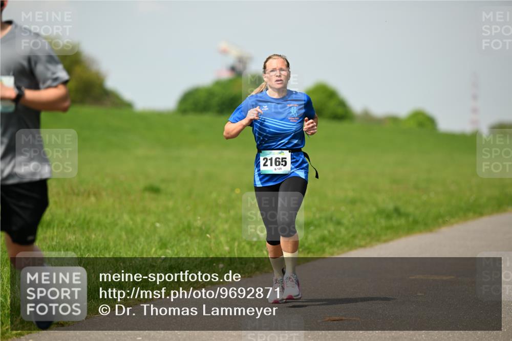10.05.2026 - 8. Wedeler Halbmarathon Dr. Thomas Lammeyer http://msf.ph/oto/9692871 10.05.2026 11:16:32 Laufen 2165, 125 meine-sportfotos.de