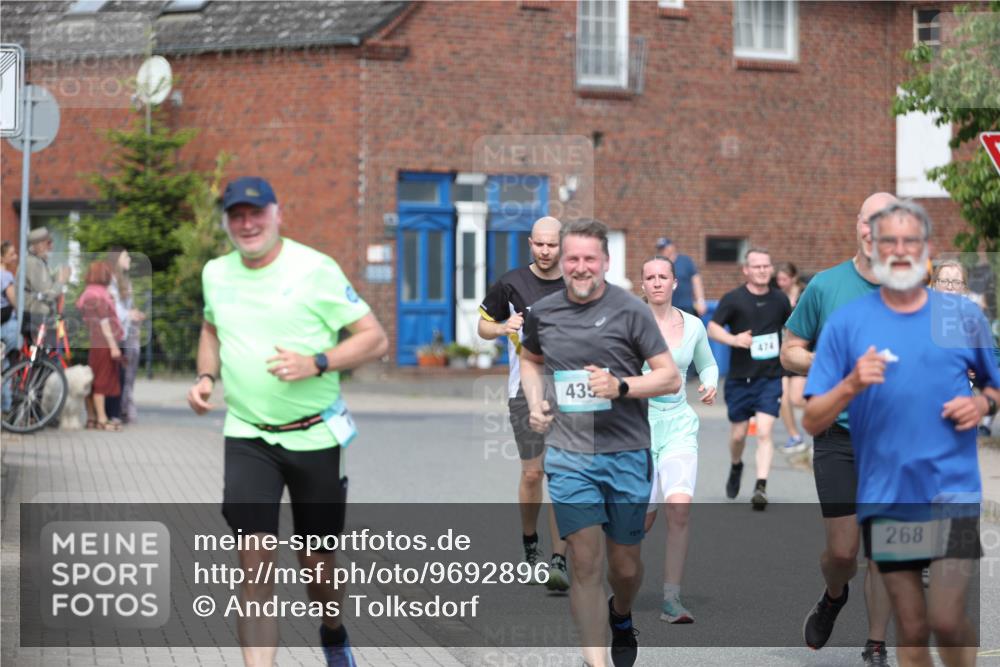 10.05.2026 - 8. Wedeler Halbmarathon Andreas Tolksdorf http://msf.ph/oto/9692896 10.05.2026 10:17:30 Laufen 435, 474, 268 meine-sportfotos.de