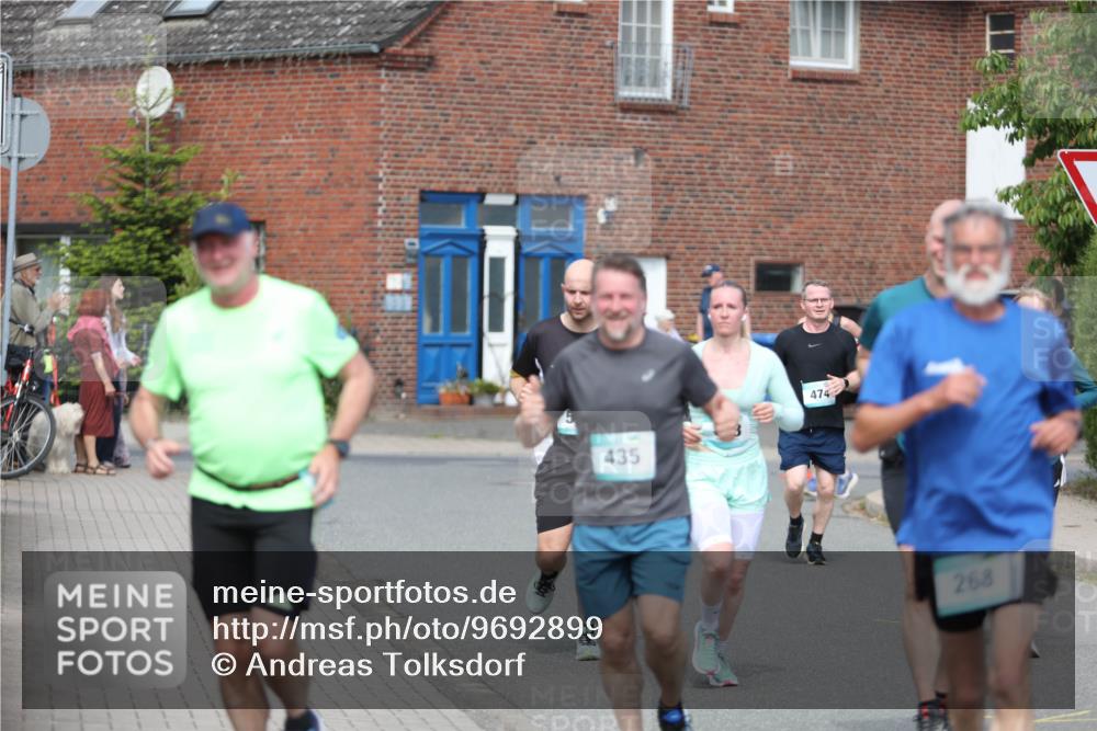 10.05.2026 - 8. Wedeler Halbmarathon Andreas Tolksdorf http://msf.ph/oto/9692899 10.05.2026 10:17:30 Laufen 435, 474, 268 meine-sportfotos.de