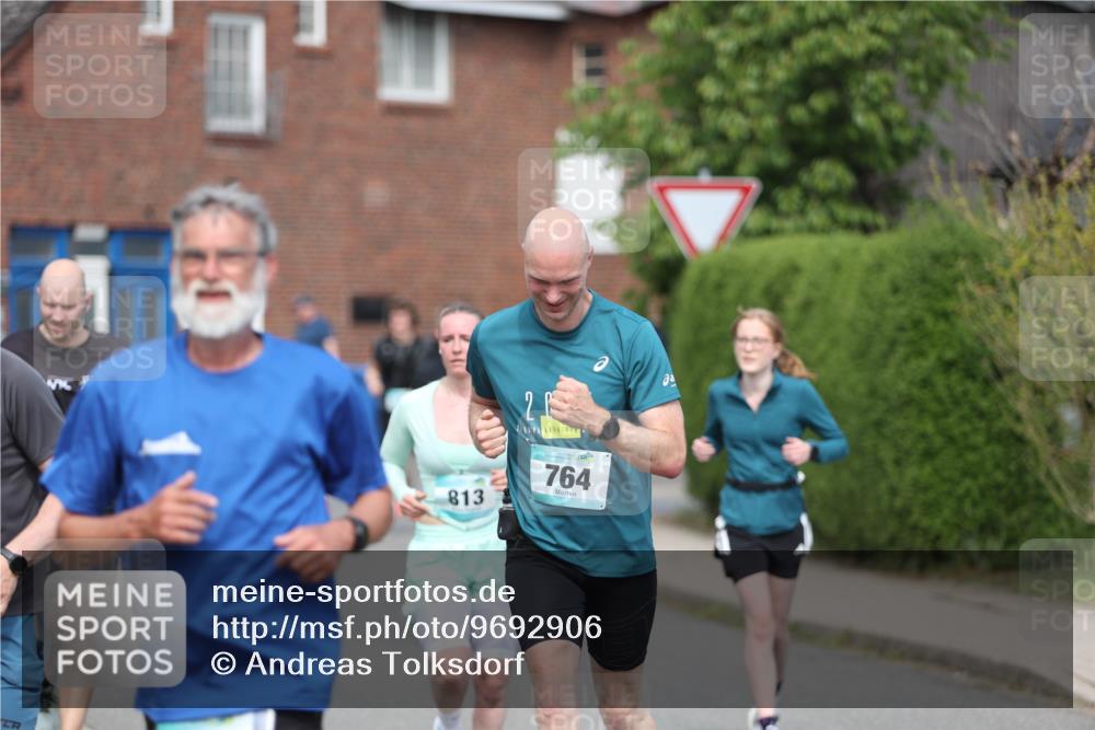 10.05.2026 - 8. Wedeler Halbmarathon Andreas Tolksdorf http://msf.ph/oto/9692906 10.05.2026 10:17:31 Laufen 813, 20, 764 meine-sportfotos.de