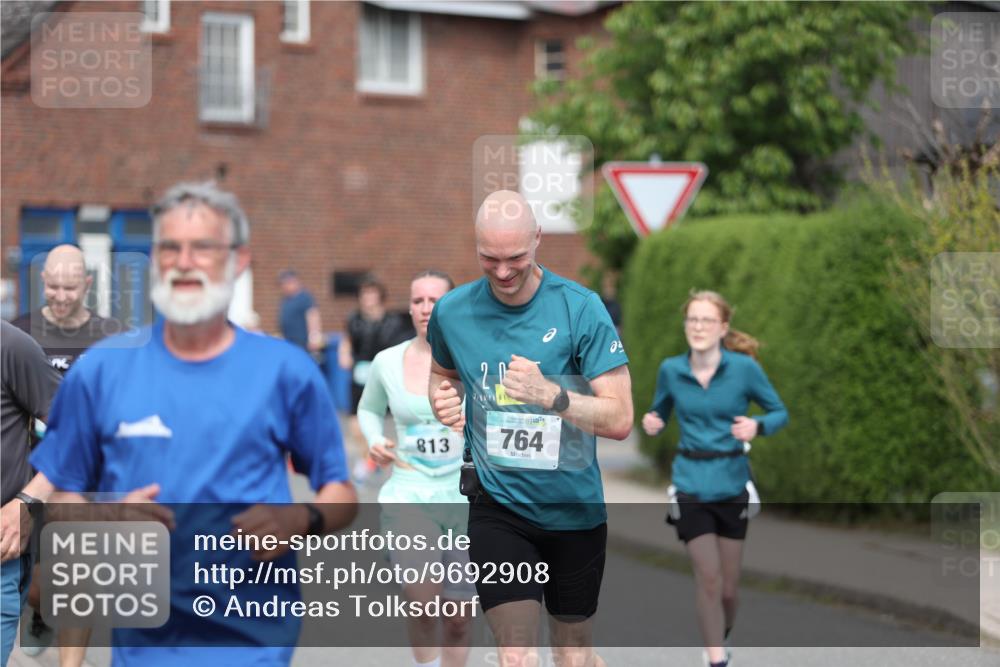 10.05.2026 - 8. Wedeler Halbmarathon Andreas Tolksdorf http://msf.ph/oto/9692908 10.05.2026 10:17:31 Laufen 813, 20, 764 meine-sportfotos.de