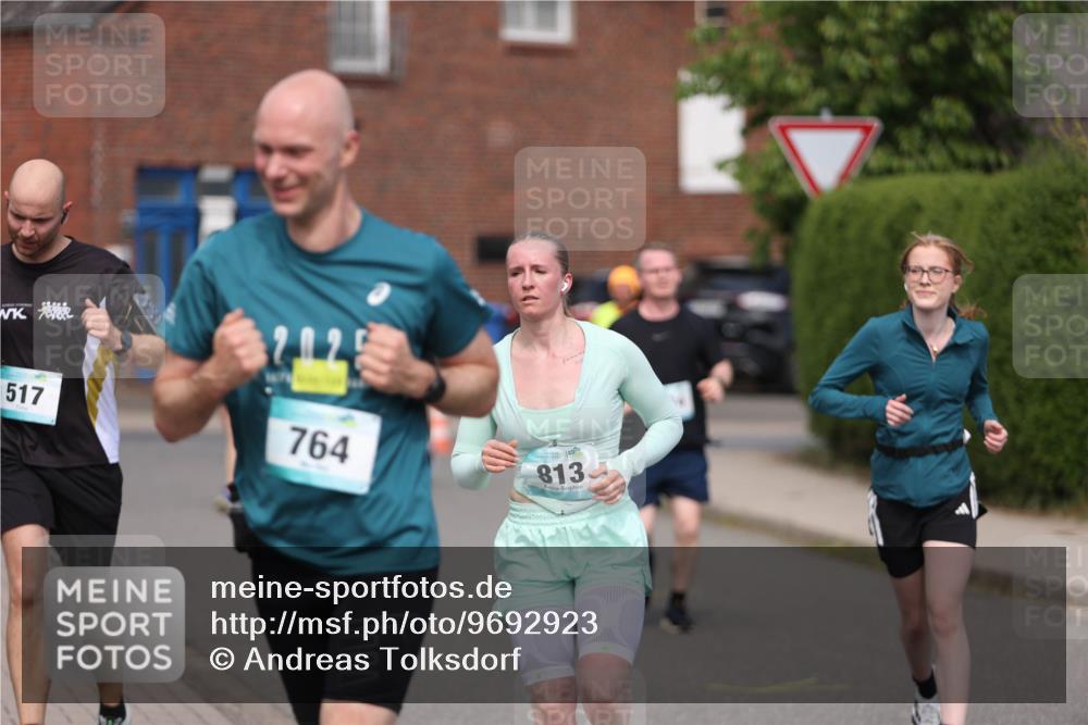10.05.2026 - 8. Wedeler Halbmarathon Andreas Tolksdorf http://msf.ph/oto/9692923 10.05.2026 10:17:32 Laufen 517, 764, 813 meine-sportfotos.de