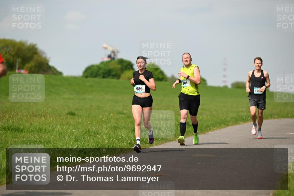 10.05.2026 - 8. Wedeler Halbmarathon Dr. Thomas Lammeyer http://msf.ph/oto/9692947 10.05.2026 11:16:44 Laufen 989, 801, 102 meine-sportfotos.de