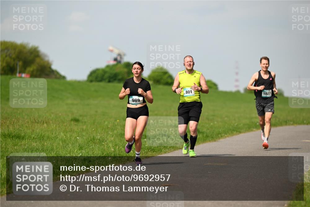 10.05.2026 - 8. Wedeler Halbmarathon Dr. Thomas Lammeyer http://msf.ph/oto/9692957 10.05.2026 11:16:44 Laufen 801, 989, 1027 meine-sportfotos.de