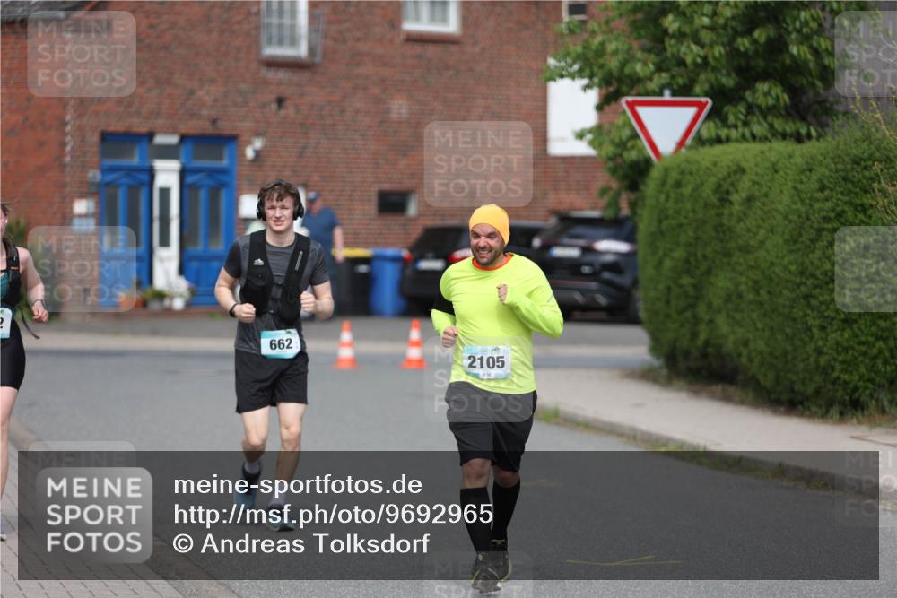 10.05.2026 - 8. Wedeler Halbmarathon Andreas Tolksdorf http://msf.ph/oto/9692965 10.05.2026 10:17:37 Laufen 662, 2105, 56 meine-sportfotos.de