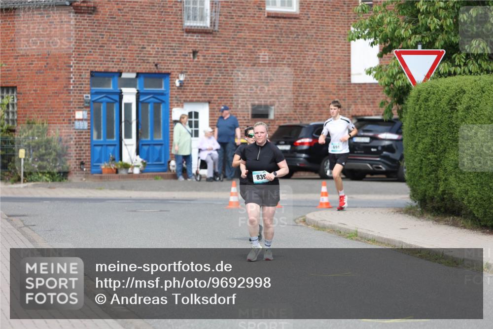 10.05.2026 - 8. Wedeler Halbmarathon Andreas Tolksdorf http://msf.ph/oto/9692998 10.05.2026 10:17:44 Laufen 839, 691 meine-sportfotos.de