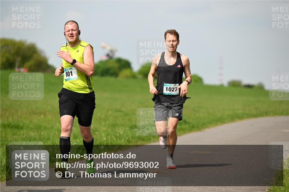 10.05.2026 - 8. Wedeler Halbmarathon Dr. Thomas Lammeyer http://msf.ph/oto/9693002 10.05.2026 11:16:48 Laufen 801, 1027 meine-sportfotos.de