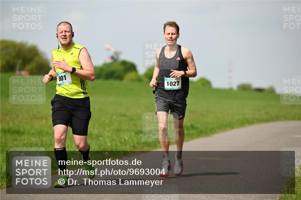 10.05.2026 - 8. Wedeler Halbmarathon Dr. Thomas Lammeyer http://msf.ph/oto/9693004 10.05.2026 11:16:48 Laufen 801, 1027 meine-sportfotos.de