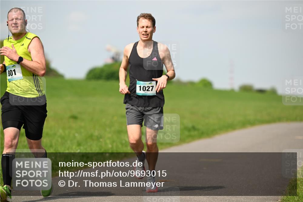 10.05.2026 - 8. Wedeler Halbmarathon Dr. Thomas Lammeyer http://msf.ph/oto/9693015 10.05.2026 11:16:48 Laufen 801, 1027 meine-sportfotos.de