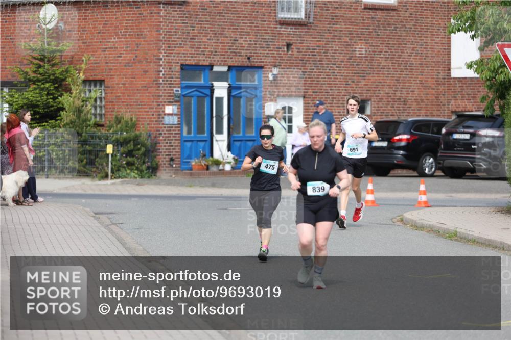 10.05.2026 - 8. Wedeler Halbmarathon Andreas Tolksdorf http://msf.ph/oto/9693019 10.05.2026 10:17:46 Laufen 475, 839, 691 meine-sportfotos.de