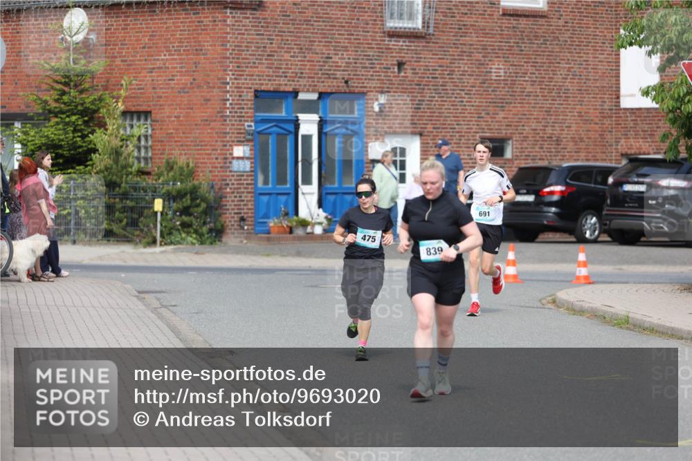 10.05.2026 - 8. Wedeler Halbmarathon Andreas Tolksdorf http://msf.ph/oto/9693020 10.05.2026 10:17:46 Laufen 475, 839, 691 meine-sportfotos.de