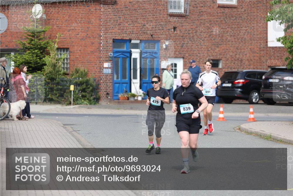 10.05.2026 - 8. Wedeler Halbmarathon Andreas Tolksdorf http://msf.ph/oto/9693024 10.05.2026 10:17:46 Laufen 475, 839, 691 meine-sportfotos.de