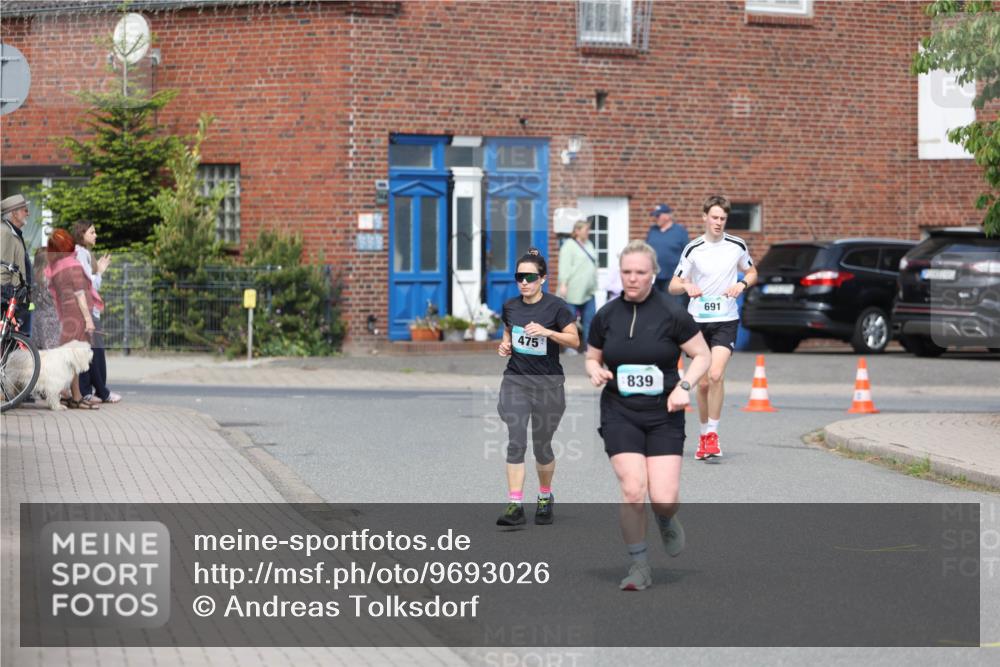 10.05.2026 - 8. Wedeler Halbmarathon Andreas Tolksdorf http://msf.ph/oto/9693026 10.05.2026 10:17:46 Laufen 475, 839, 691 meine-sportfotos.de