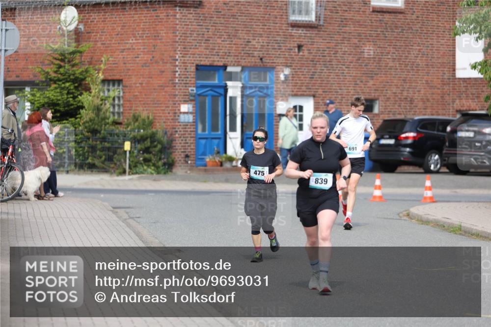 10.05.2026 - 8. Wedeler Halbmarathon Andreas Tolksdorf http://msf.ph/oto/9693031 10.05.2026 10:17:46 Laufen 475, 839, 691 meine-sportfotos.de