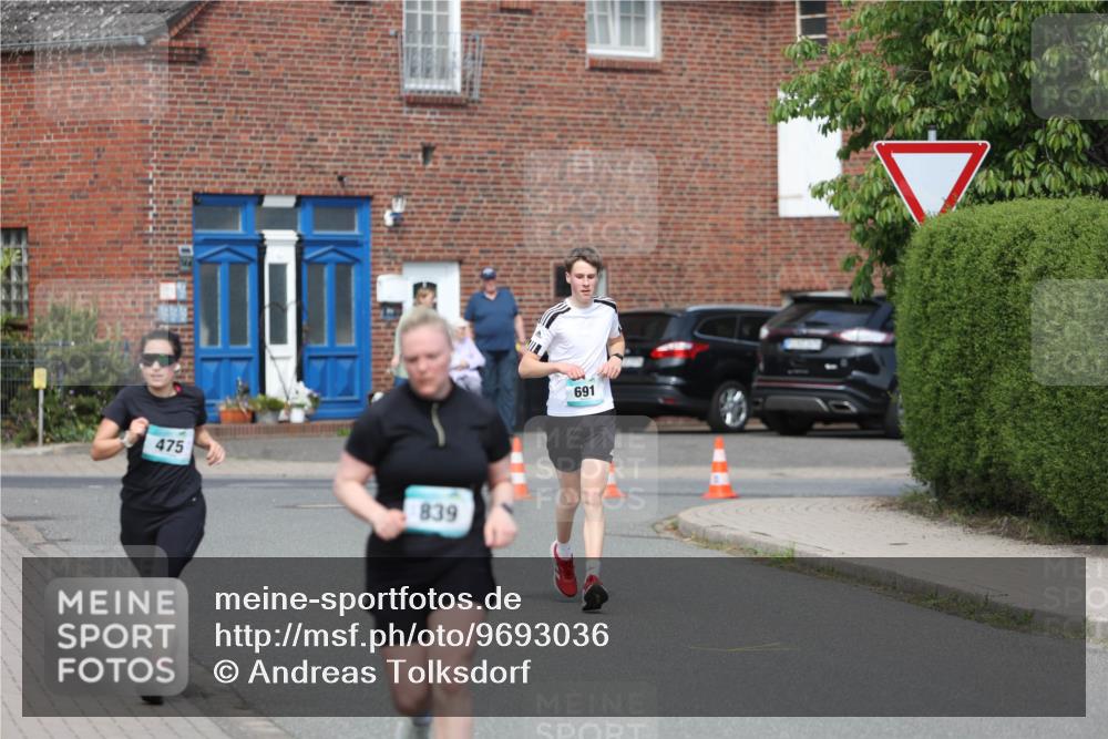 10.05.2026 - 8. Wedeler Halbmarathon Andreas Tolksdorf http://msf.ph/oto/9693036 10.05.2026 10:17:48 Laufen 475, 839, 691 meine-sportfotos.de