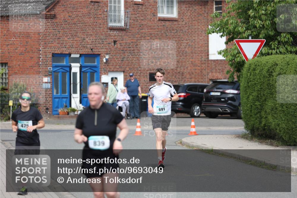 10.05.2026 - 8. Wedeler Halbmarathon Andreas Tolksdorf http://msf.ph/oto/9693049 10.05.2026 10:17:48 Laufen 475, 839, 691 meine-sportfotos.de