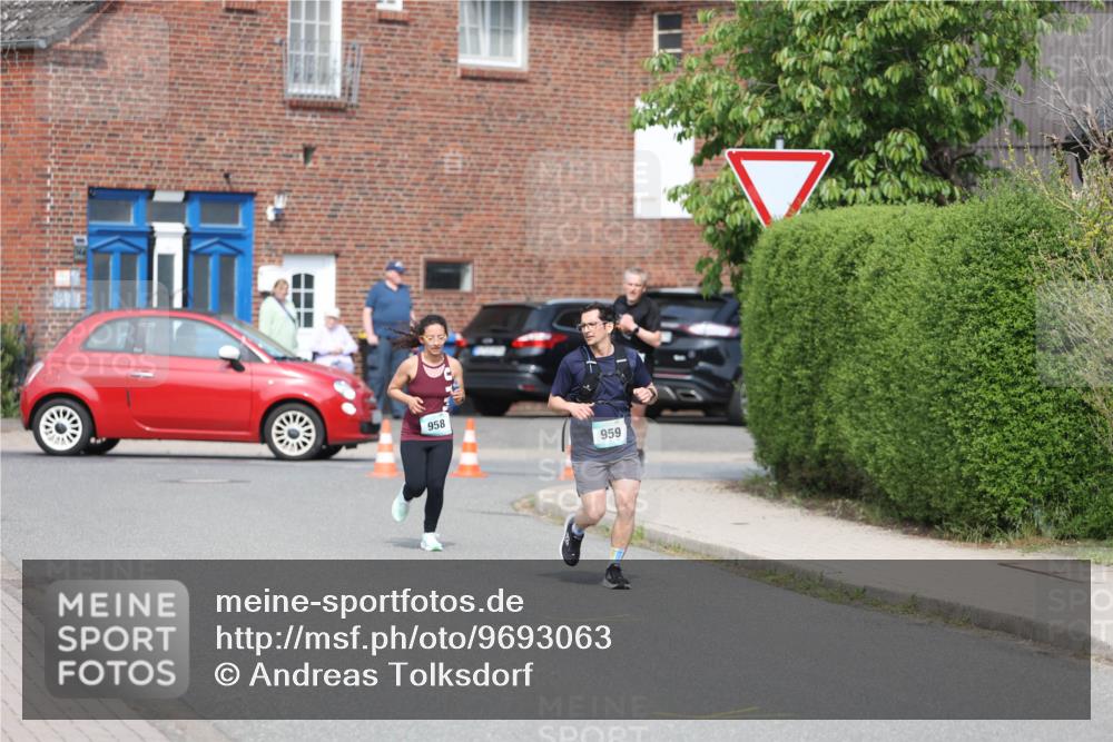 10.05.2026 - 8. Wedeler Halbmarathon Andreas Tolksdorf http://msf.ph/oto/9693063 10.05.2026 10:18:06 Laufen 958, 959 meine-sportfotos.de