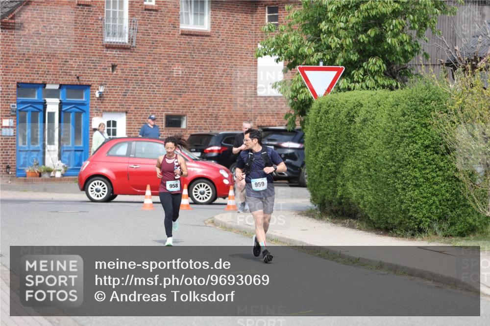 10.05.2026 - 8. Wedeler Halbmarathon Andreas Tolksdorf http://msf.ph/oto/9693069 10.05.2026 10:18:06 Laufen 958, 959 meine-sportfotos.de