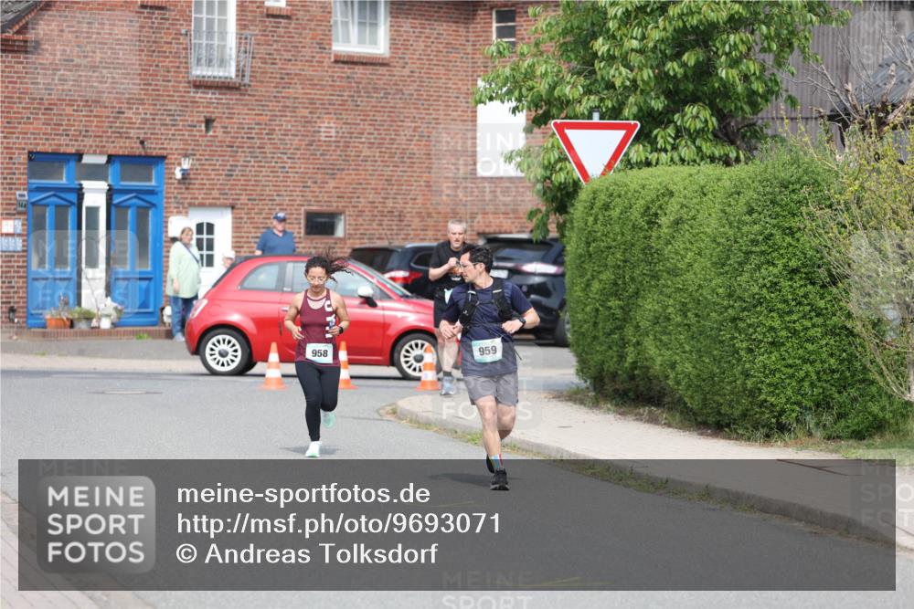 10.05.2026 - 8. Wedeler Halbmarathon Andreas Tolksdorf http://msf.ph/oto/9693071 10.05.2026 10:18:06 Laufen 958, 959 meine-sportfotos.de