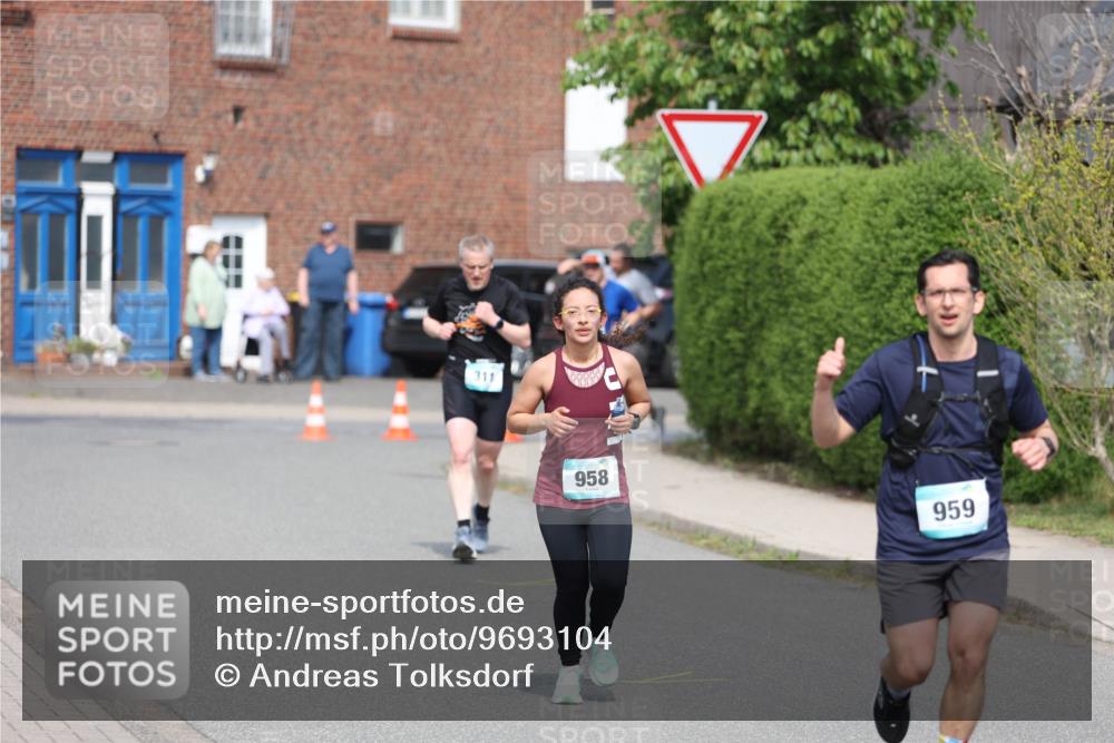 10.05.2026 - 8. Wedeler Halbmarathon Andreas Tolksdorf http://msf.ph/oto/9693104 10.05.2026 10:18:10 Laufen 311, 958, 959 meine-sportfotos.de