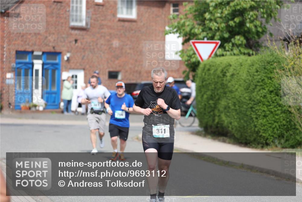 10.05.2026 - 8. Wedeler Halbmarathon Andreas Tolksdorf http://msf.ph/oto/9693112 10.05.2026 10:18:14 Laufen 766, 311 meine-sportfotos.de