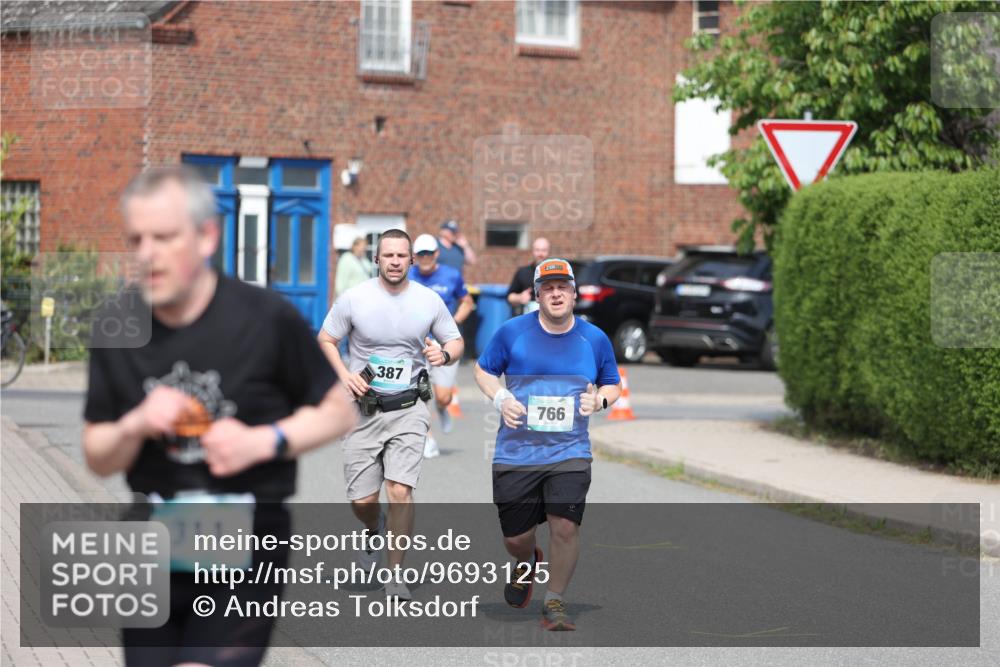 10.05.2026 - 8. Wedeler Halbmarathon Andreas Tolksdorf http://msf.ph/oto/9693125 10.05.2026 10:18:17 Laufen 311, 387, 766 meine-sportfotos.de