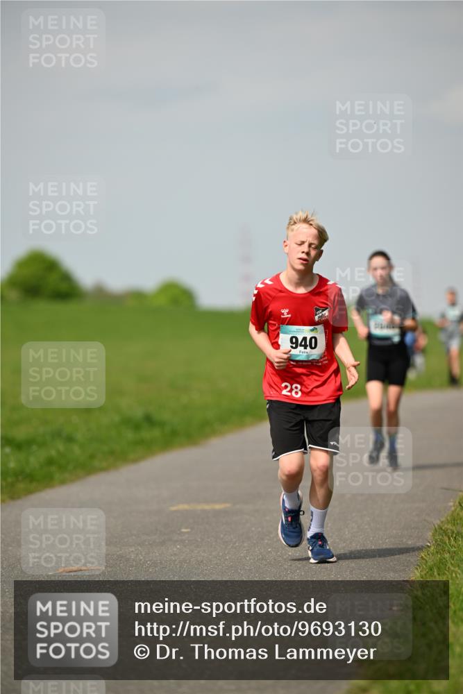 10.05.2026 - 8. Wedeler Halbmarathon Dr. Thomas Lammeyer http://msf.ph/oto/9693130 10.05.2026 11:17:17 Laufen 940 meine-sportfotos.de