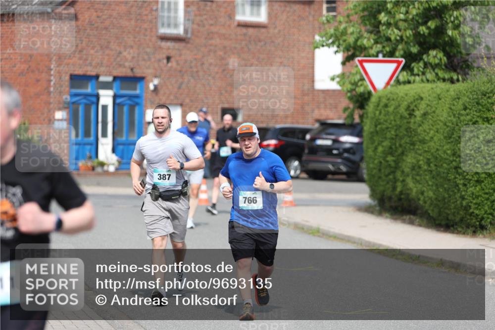 10.05.2026 - 8. Wedeler Halbmarathon Andreas Tolksdorf http://msf.ph/oto/9693135 10.05.2026 10:18:17 Laufen 11, 387, 766 meine-sportfotos.de