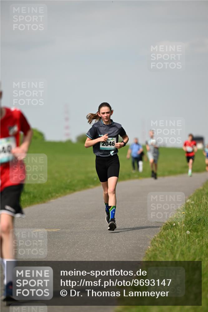 10.05.2026 - 8. Wedeler Halbmarathon Dr. Thomas Lammeyer http://msf.ph/oto/9693147 10.05.2026 11:17:19 Laufen 2046 meine-sportfotos.de