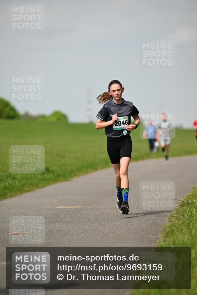 10.05.2026 - 8. Wedeler Halbmarathon Dr. Thomas Lammeyer http://msf.ph/oto/9693159 10.05.2026 11:17:20 Laufen 2046 meine-sportfotos.de