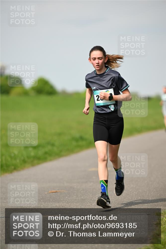 10.05.2026 - 8. Wedeler Halbmarathon Dr. Thomas Lammeyer http://msf.ph/oto/9693185 10.05.2026 11:17:22 Laufen  meine-sportfotos.de