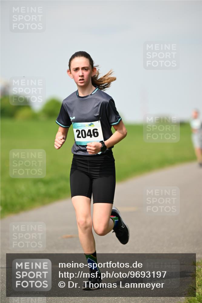 10.05.2026 - 8. Wedeler Halbmarathon Dr. Thomas Lammeyer http://msf.ph/oto/9693197 10.05.2026 11:17:22 Laufen 156, 2046 meine-sportfotos.de