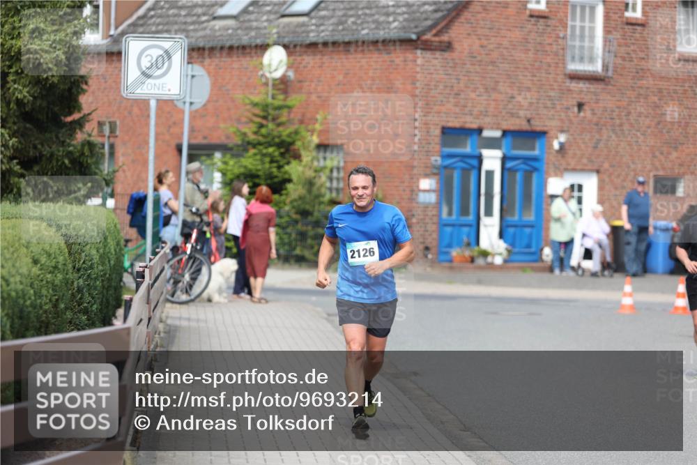 10.05.2026 - 8. Wedeler Halbmarathon Andreas Tolksdorf http://msf.ph/oto/9693214 10.05.2026 10:18:31 Laufen 3, 2126 meine-sportfotos.de