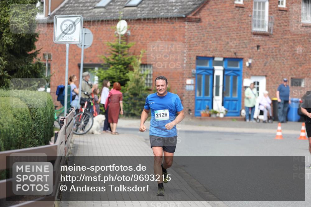 10.05.2026 - 8. Wedeler Halbmarathon Andreas Tolksdorf http://msf.ph/oto/9693215 10.05.2026 10:18:31 Laufen 3, 2126 meine-sportfotos.de
