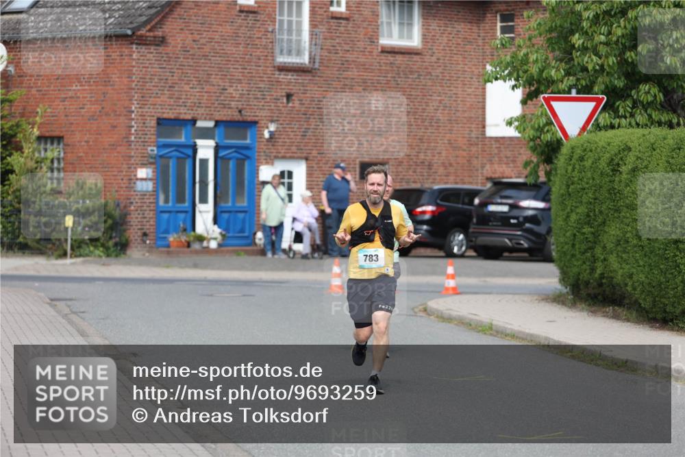 10.05.2026 - 8. Wedeler Halbmarathon Andreas Tolksdorf http://msf.ph/oto/9693259 10.05.2026 10:18:39 Laufen 783, 226 meine-sportfotos.de