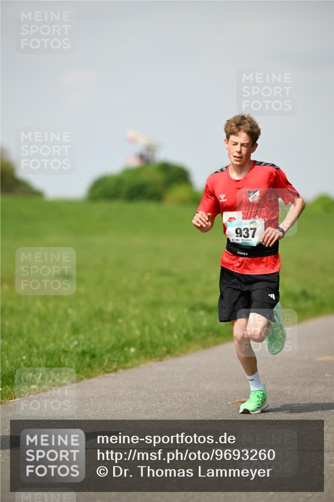 10.05.2026 - 8. Wedeler Halbmarathon Dr. Thomas Lammeyer http://msf.ph/oto/9693260 10.05.2026 11:17:32 Laufen 937, 140 meine-sportfotos.de