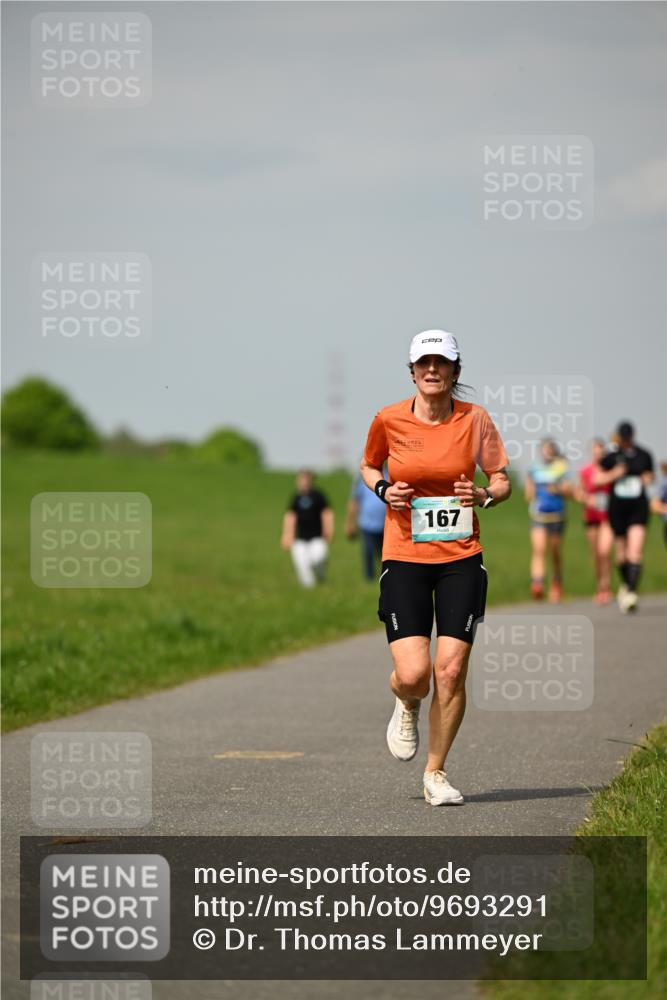 10.05.2026 - 8. Wedeler Halbmarathon Dr. Thomas Lammeyer http://msf.ph/oto/9693291 10.05.2026 11:17:36 Laufen 167 meine-sportfotos.de