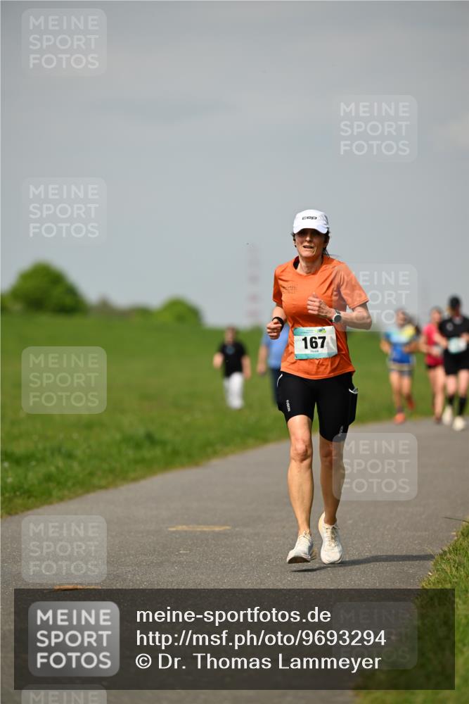 10.05.2026 - 8. Wedeler Halbmarathon Dr. Thomas Lammeyer http://msf.ph/oto/9693294 10.05.2026 11:17:36 Laufen 167 meine-sportfotos.de