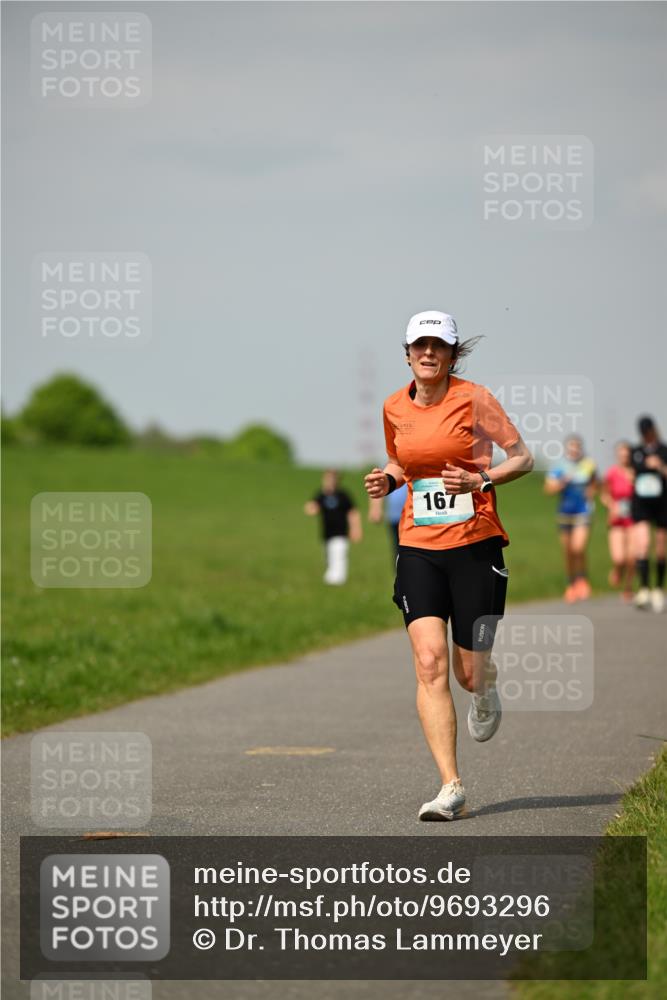 10.05.2026 - 8. Wedeler Halbmarathon Dr. Thomas Lammeyer http://msf.ph/oto/9693296 10.05.2026 11:17:36 Laufen 167 meine-sportfotos.de